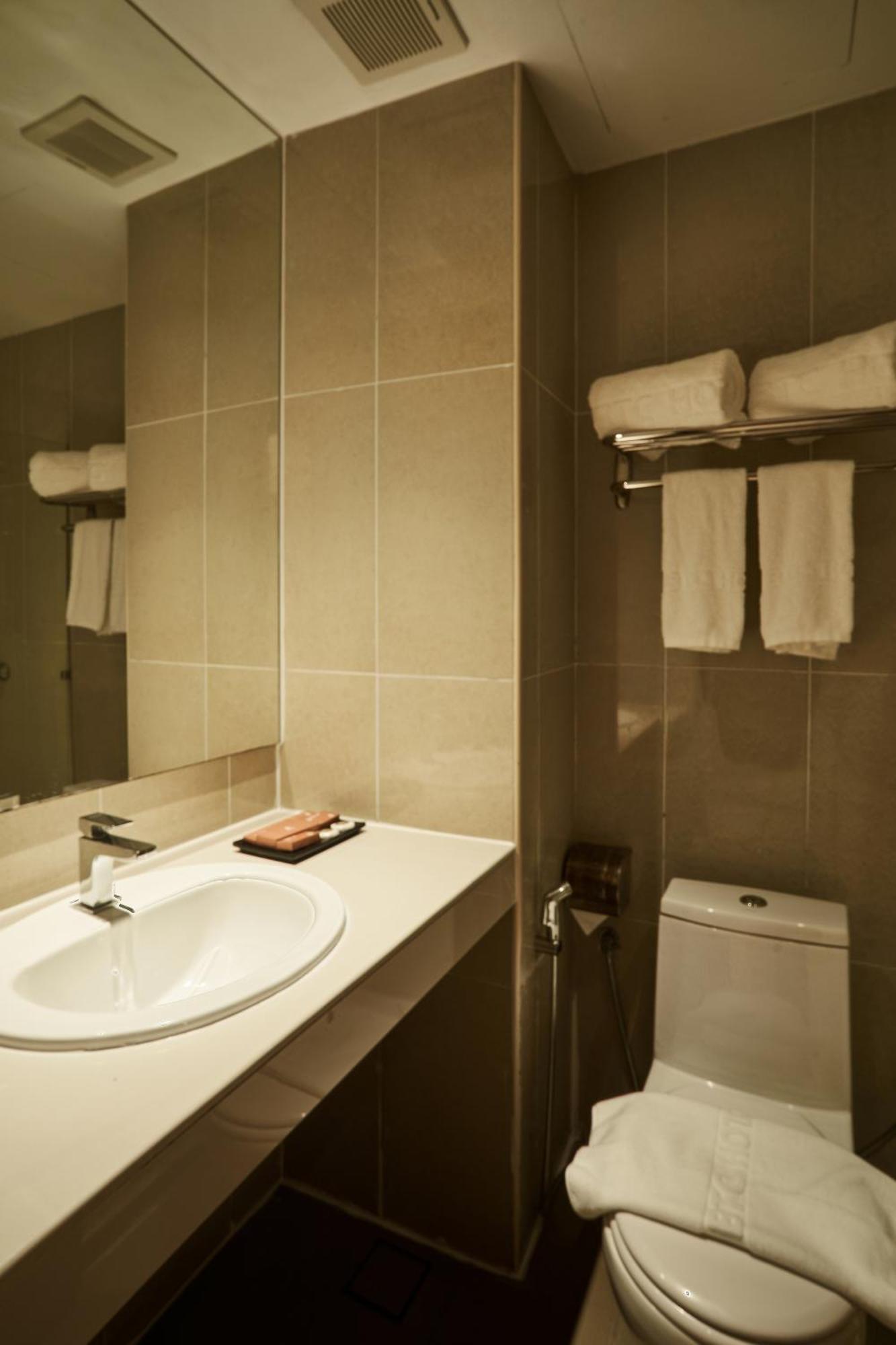 Btc Hotel Malacca Exterior photo