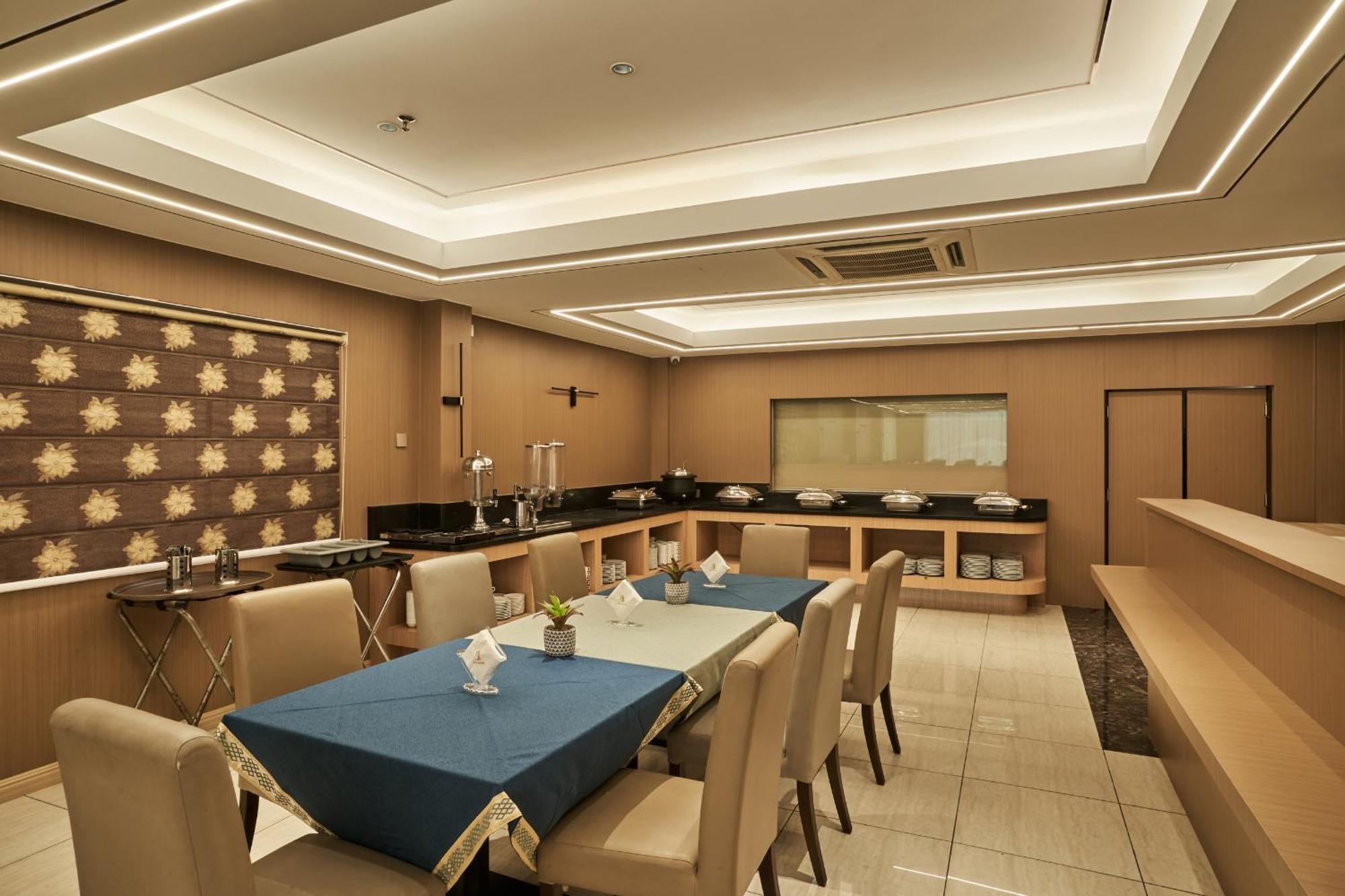 Btc Hotel Malacca Exterior photo